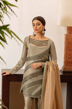 Metallic Green Pleated Chaddar