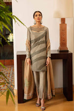 Metallic Green Pleated Chaddar